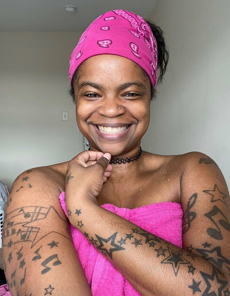 yummybrownfox sex star pic