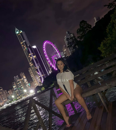 Bella SC star pornographic photos