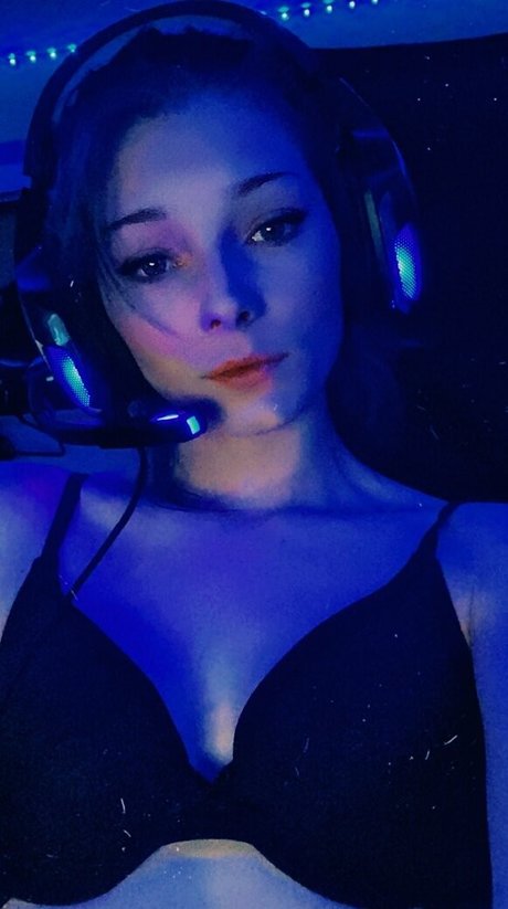 free cheech chronic model nude picture