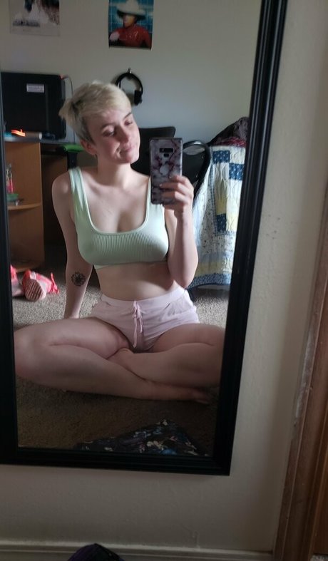 lucylawrence model pornographic pictures