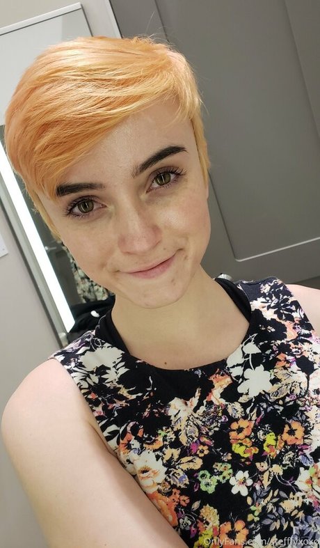 lucylawrence star pornographic photos