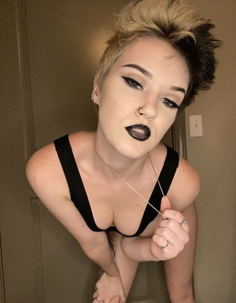 domm xx erotic actress photo