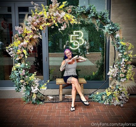 taylorraz pornstar sex photo