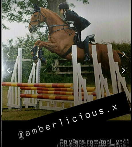 roni lyn41 model high quality pictures