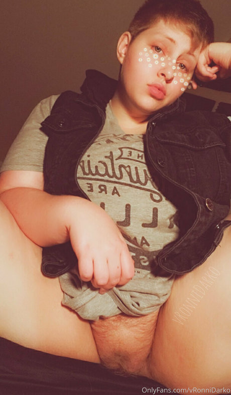 vronnidarko adult star image