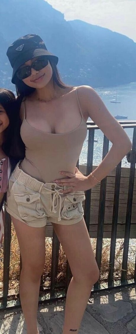 Ellerie Marie model naked image