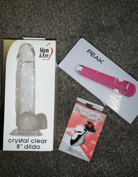 neoma moon pornographic model image