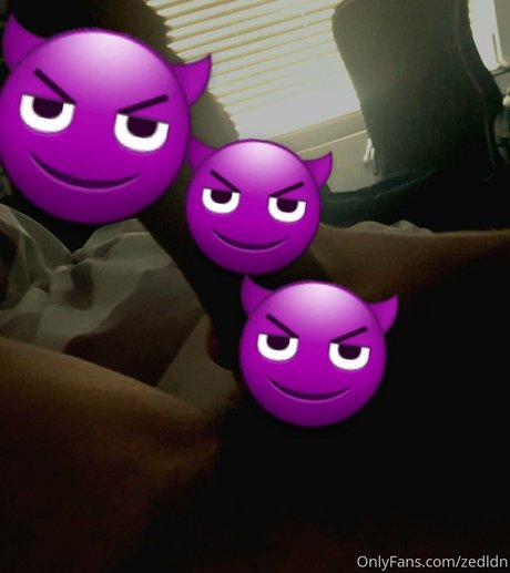 zedldn model sexy pic