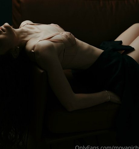 moyanich pretty actress images