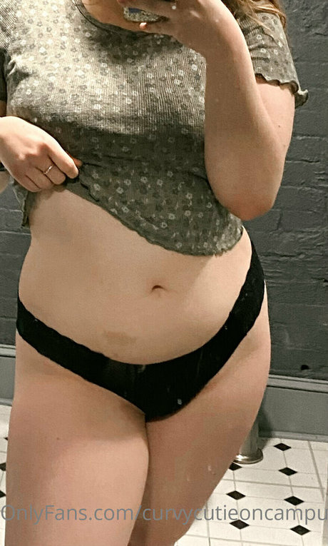 curvycutieoncampus hot pornstar image