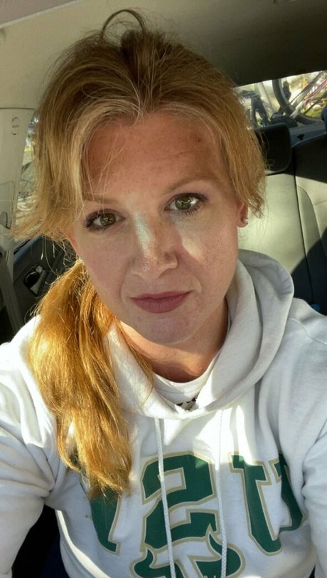 messy nessy free erotic model img