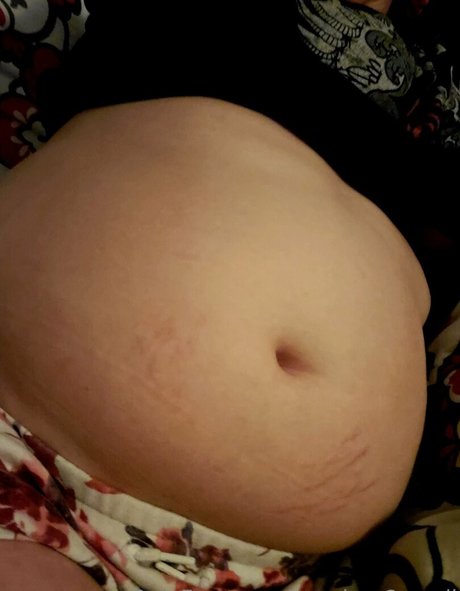 twosizes2small star exclusive photo