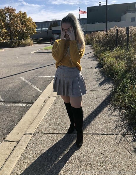 meggybunnyfree pornstar high quality images