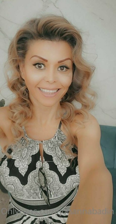 johannabadin2 pretty star img