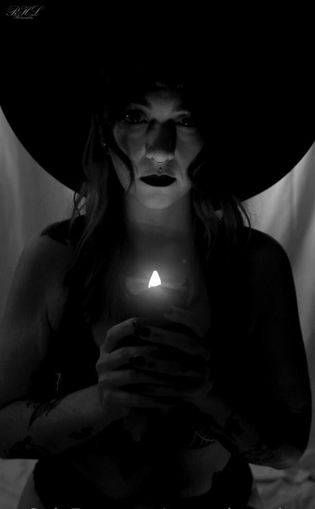 mourning glory art actress pics