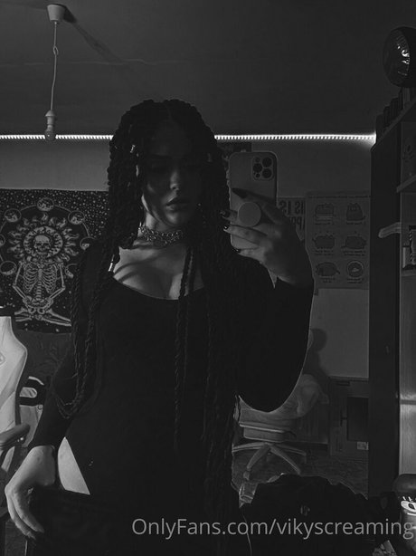 vikyscreaming pornstar free pics