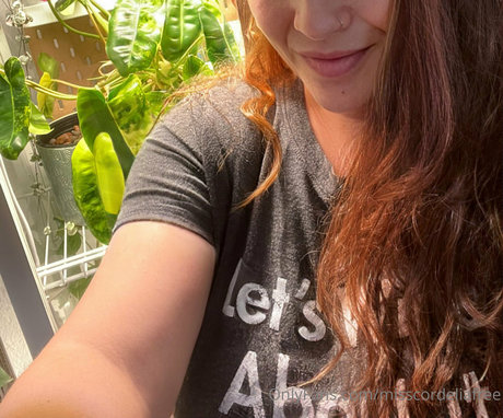 misscordeliafree sexy actress galleries