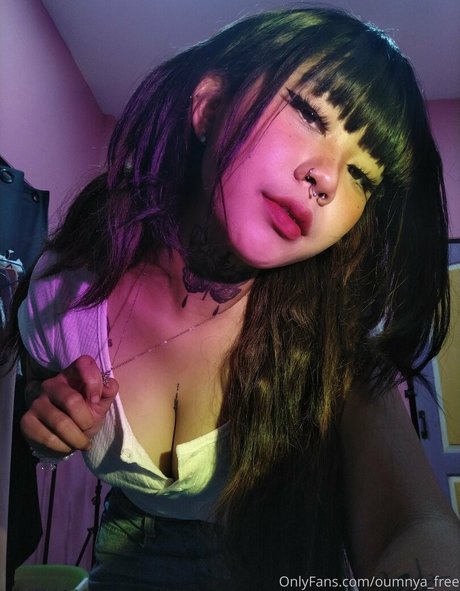 oumnya free pornstar hot photo