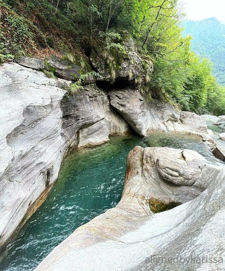 alignedbykarissa high quality actress pictures