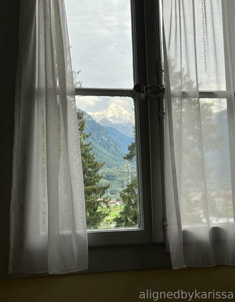 alignedbykarissa nice model image