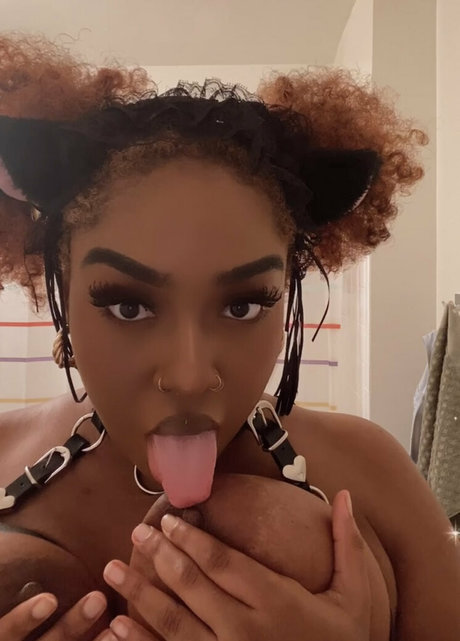 mature wife onlyfans beautiful picture