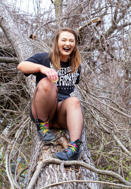 susiesuccubus nude pornstar galleries