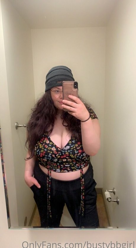 bustybbgirl model art pics