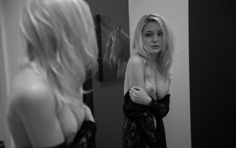 Nyxii art model photos