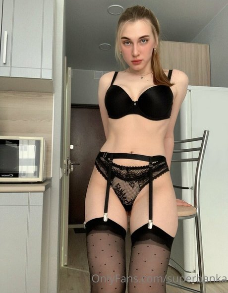 superbanka model beautiful picture