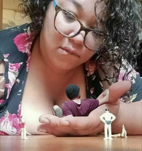 gwen4you sexy actress photo