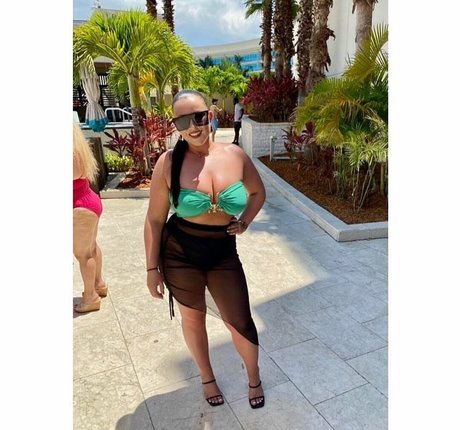 Lizzy Maguire xxx model gallery