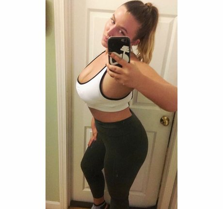 Lizzy Maguire pornstar hot img