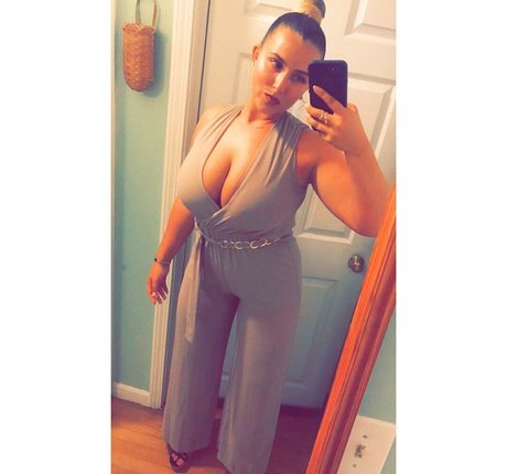 Lizzy Maguire star naked images