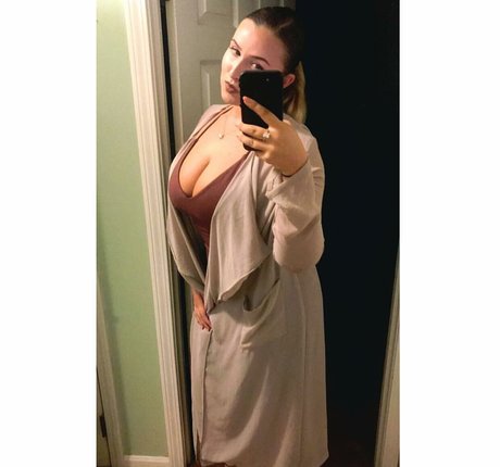 Lizzy Maguire model xxx pics