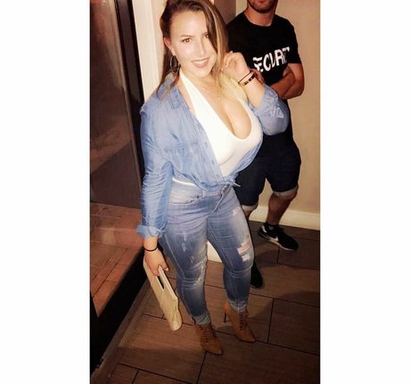 Lizzy Maguire model nudes photo