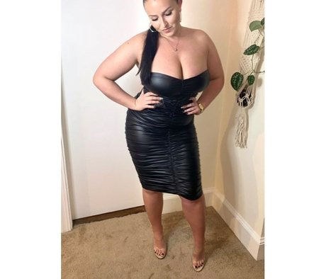 Lizzy Maguire pornstar adult photo