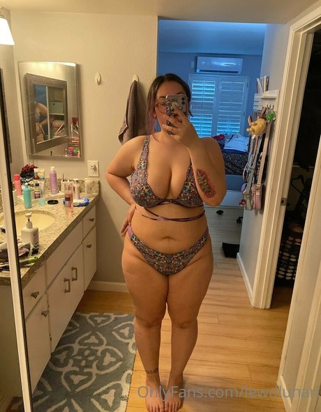 lewdlunari star sexy archive