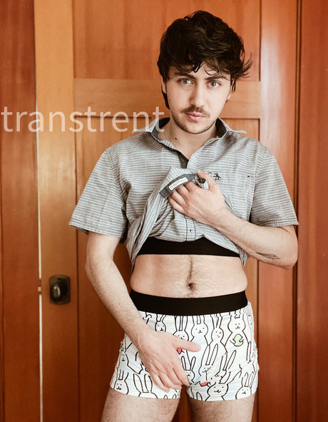 transtrentfree model naked pictures