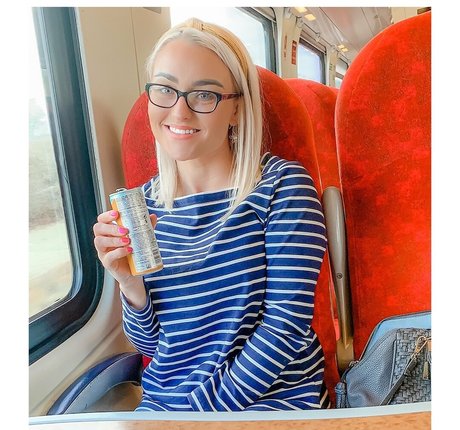 bikiniwarriorgb pornstar naked image