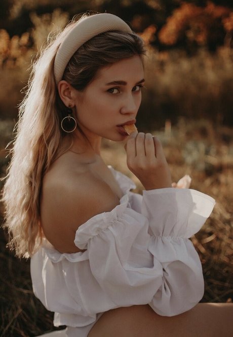 Have Any Sofiteengirl pornstar nice pictures