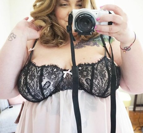 Corissa Enneking naked star galleries