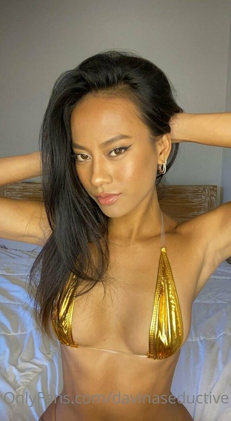 davinaseductive hot model pic