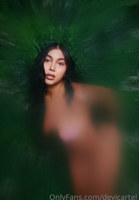 Devicartel hot model galleries