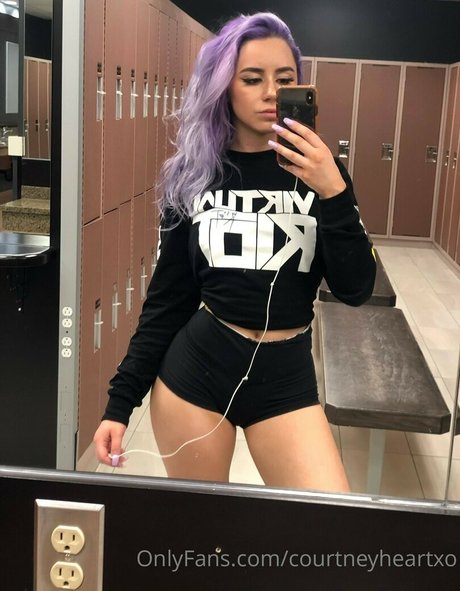 courtneyheartxo star hot photos