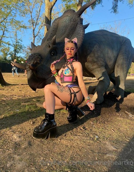 courtneyheartxo adult actress photos