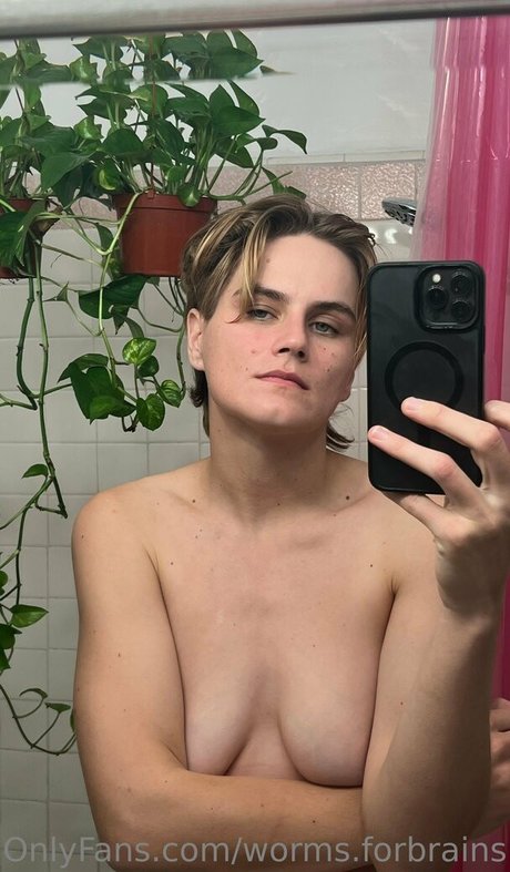 worms forbrains model pornographic galleries