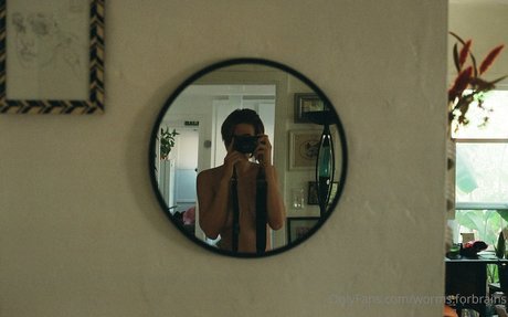 worms forbrains pornographic model img