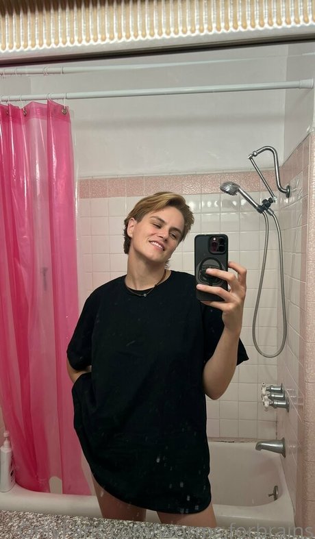 worms forbrains actress photos