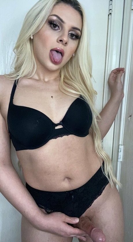 aliviaa erotic actress galleries