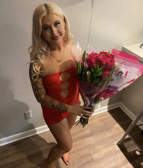 Kuttemreece model erotic image